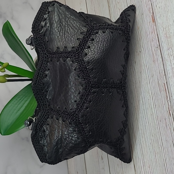 BLACK LEATHER & CROCHET PATCHWORK SMALL HANDBAG - Picture 5 of 10